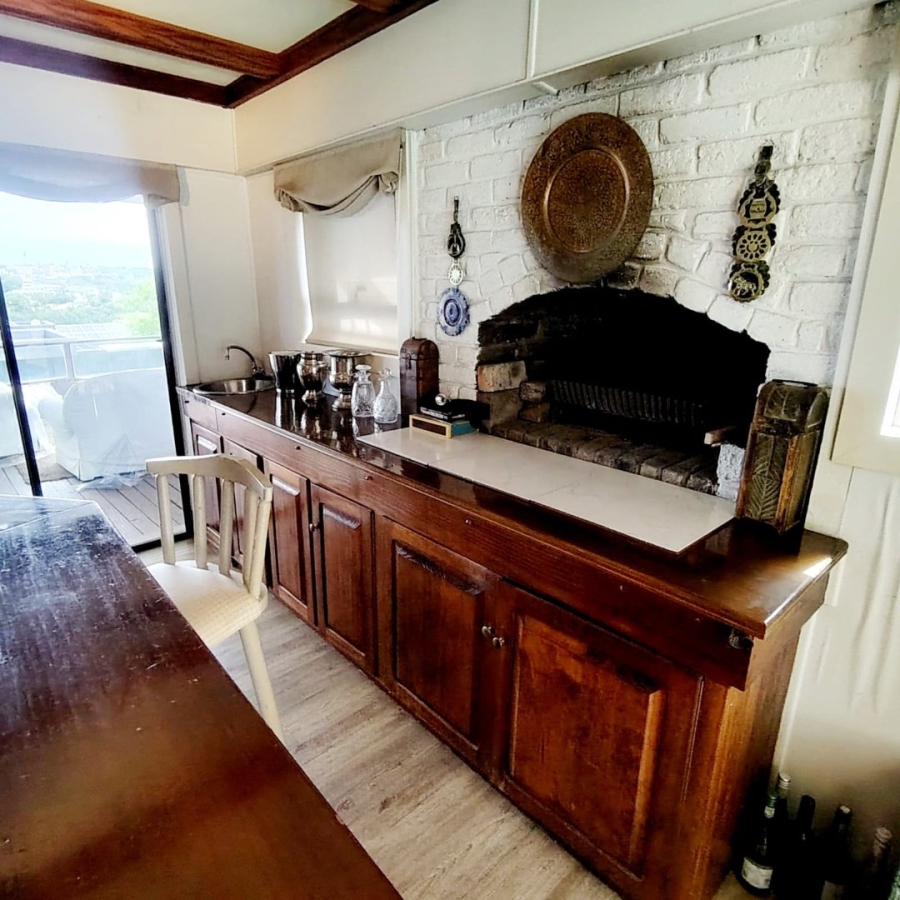 5 Bedroom Property for Sale in Beacon Bay Eastern Cape